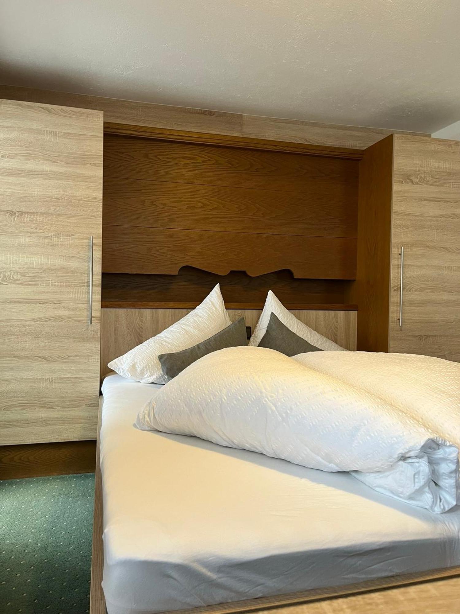Appartement Altes Holzhaus à Sölden Extérieur photo