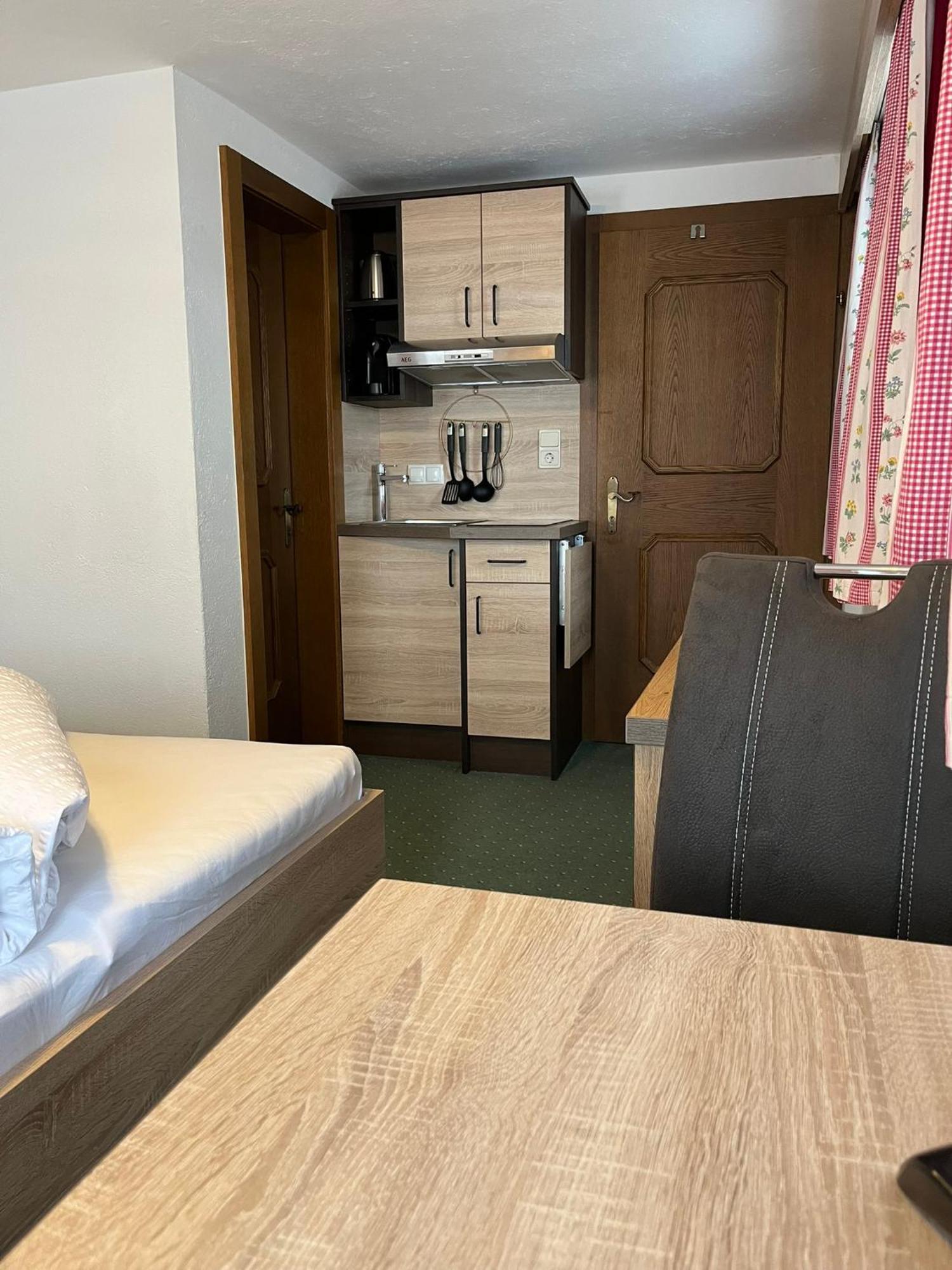 Appartement Altes Holzhaus à Sölden Extérieur photo