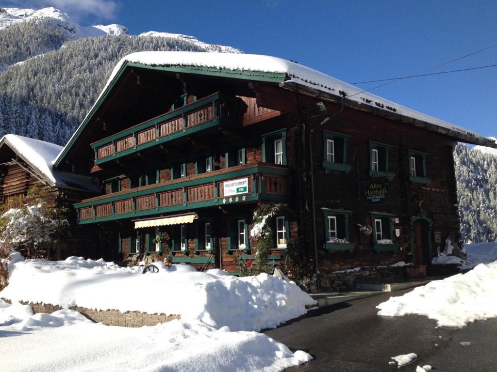 Appartement Altes Holzhaus à Sölden Extérieur photo
